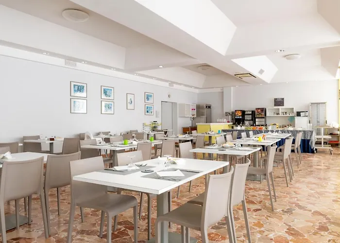 Très Jolie Hotel Rimini